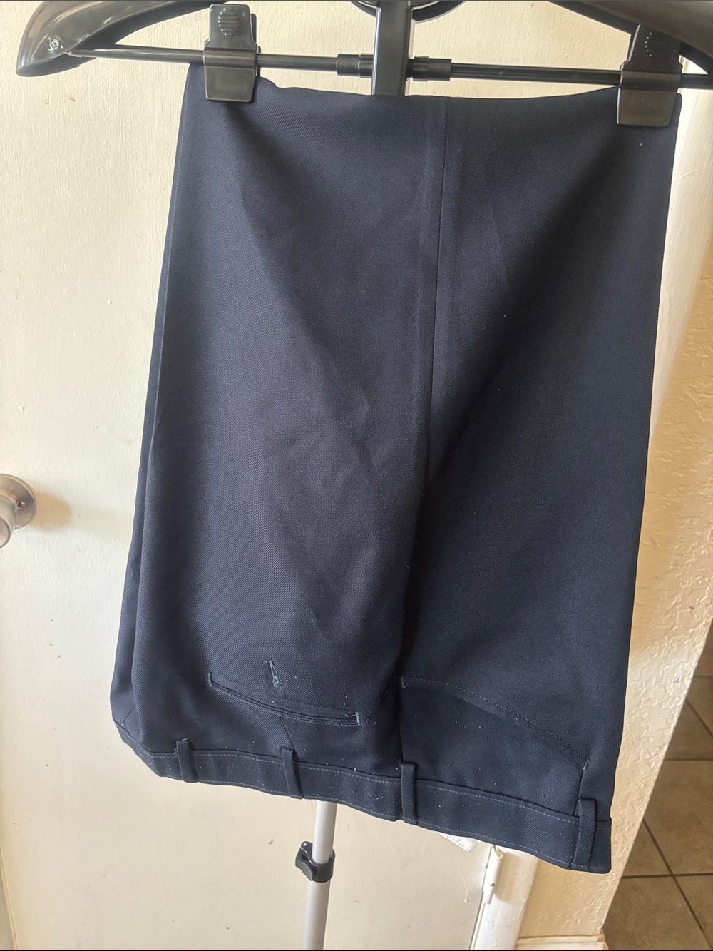 Levi's Men's Flat Front Shorts in Dark Navy